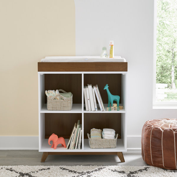 DaVinci Otto Convertible Changing Table and Cubby Bookcase & Reviews